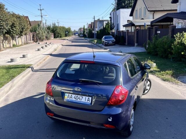Синій Кіа Сід, об'ємом двигуна 1.6 л та пробігом 309 тис. км за 4499 $, фото 10 на Automoto.ua