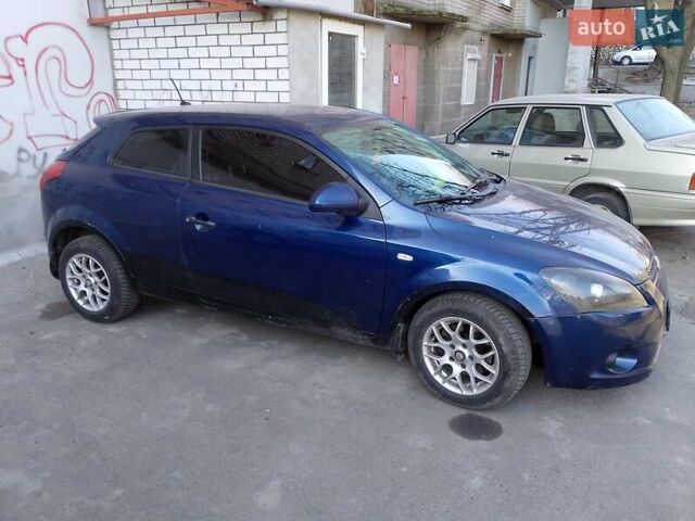 Синий Киа Сид, объемом двигателя 1.4 л и пробегом 310 тыс. км за 4000 $, фото 1 на Automoto.ua