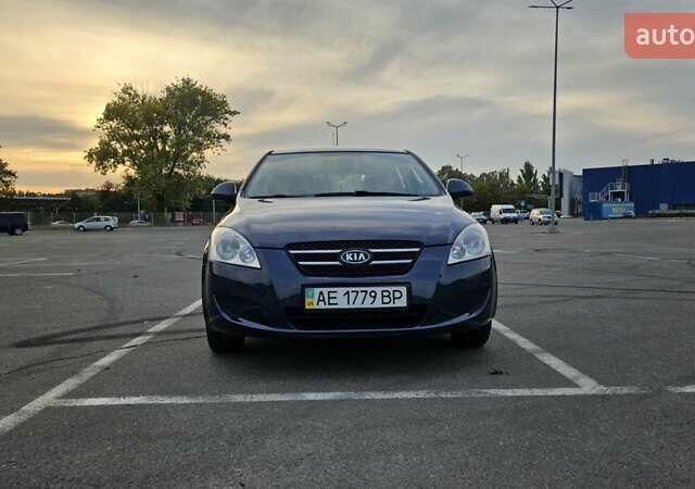 Синій Кіа Сід, об'ємом двигуна 1.6 л та пробігом 136 тис. км за 6500 $, фото 8 на Automoto.ua
