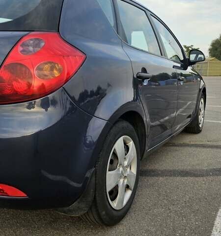 Синій Кіа Сід, об'ємом двигуна 1.6 л та пробігом 136 тис. км за 6500 $, фото 4 на Automoto.ua