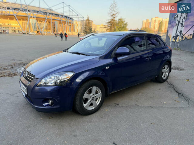 Киа Сид 2008 в Харькове на Automoto.ua Синий Киа Сид, объемом двигателя 1.6 л и пробегом 285 тыс. км за 5200 $, фото 1 на Automoto.ua