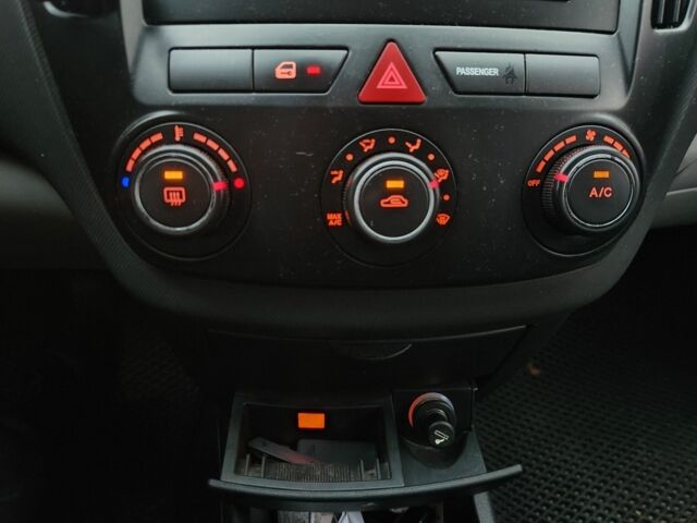 Кіа Сід 2008 у Полтаві на Automoto.ua Синій Кіа Сід, об'ємом двигуна 1.4 л та пробігом 191 тис. км за 4800 $, фото 19 на Automoto.ua