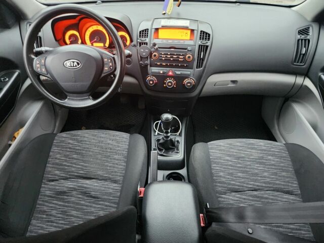 Кіа Сід 2008 у Полтаві на Automoto.ua Синій Кіа Сід, об'ємом двигуна 1.4 л та пробігом 191 тис. км за 4800 $, фото 16 на Automoto.ua