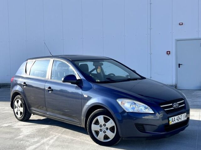 Синій Кіа Сід, об'ємом двигуна 1.6 л та пробігом 309 тис. км за 4499 $, фото 3 на Automoto.ua
