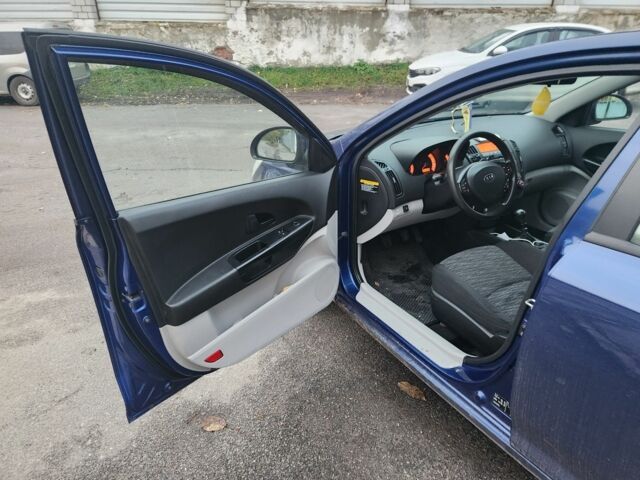 Кіа Сід 2008 у Полтаві на Automoto.ua Синій Кіа Сід, об'ємом двигуна 1.4 л та пробігом 191 тис. км за 4800 $, фото 7 на Automoto.ua