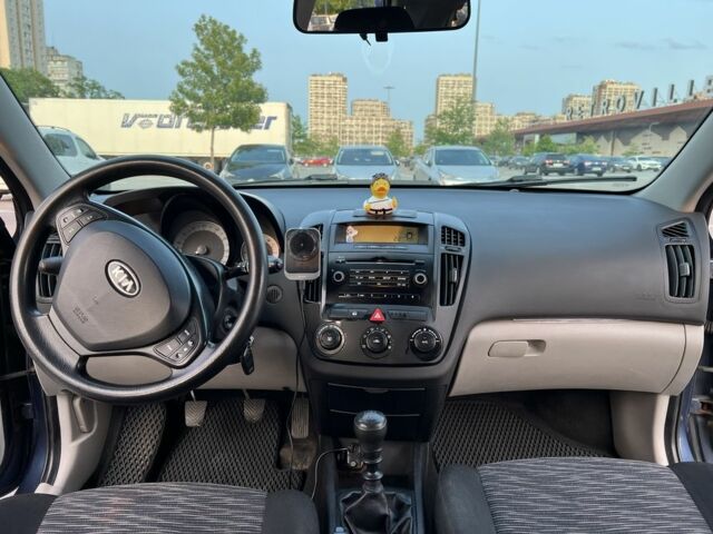 Синий Киа Сид, объемом двигателя 1.6 л и пробегом 370 тыс. км за 4350 $, фото 12 на Automoto.ua