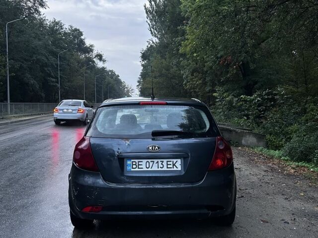Синий Киа Сид, объемом двигателя 1.6 л и пробегом 252 тыс. км за 3300 $, фото 4 на Automoto.ua
