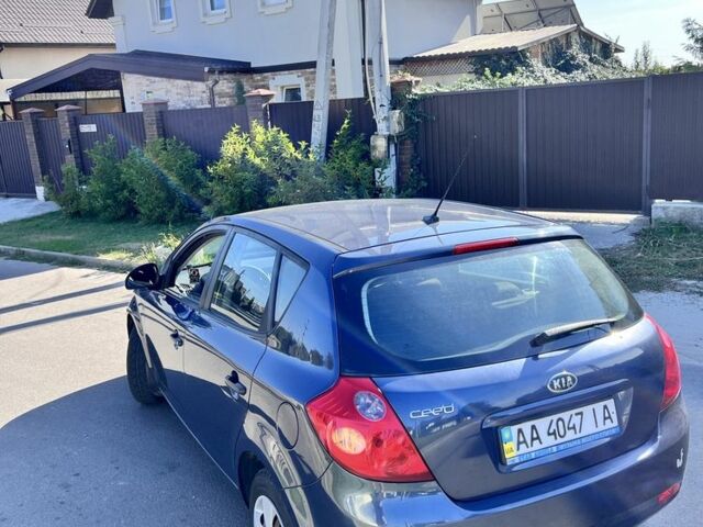 Синій Кіа Сід, об'ємом двигуна 1.6 л та пробігом 309 тис. км за 4499 $, фото 13 на Automoto.ua
