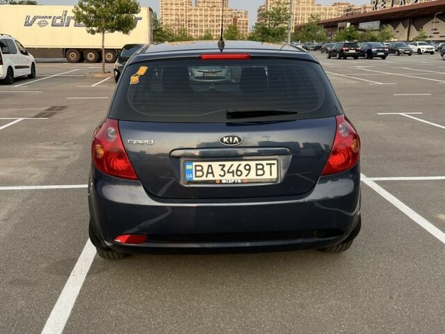 Синий Киа Сид, объемом двигателя 1.6 л и пробегом 370 тыс. км за 4350 $, фото 3 на Automoto.ua