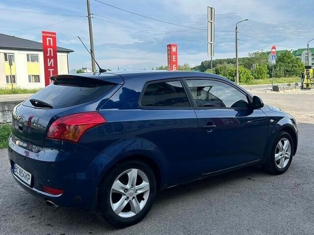 Синий Киа Сид, объемом двигателя 1.59 л и пробегом 297 тыс. км за 4000 $, фото 6 на Automoto.ua