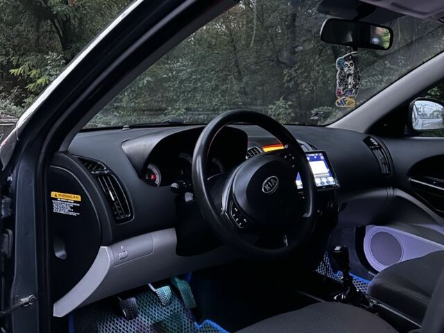 Синий Киа Сид, объемом двигателя 1.6 л и пробегом 252 тыс. км за 3300 $, фото 9 на Automoto.ua
