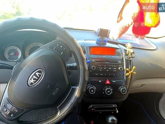 Синий Киа Сид, объемом двигателя 1.4 л и пробегом 230 тыс. км за 5500 $, фото 2 на Automoto.ua