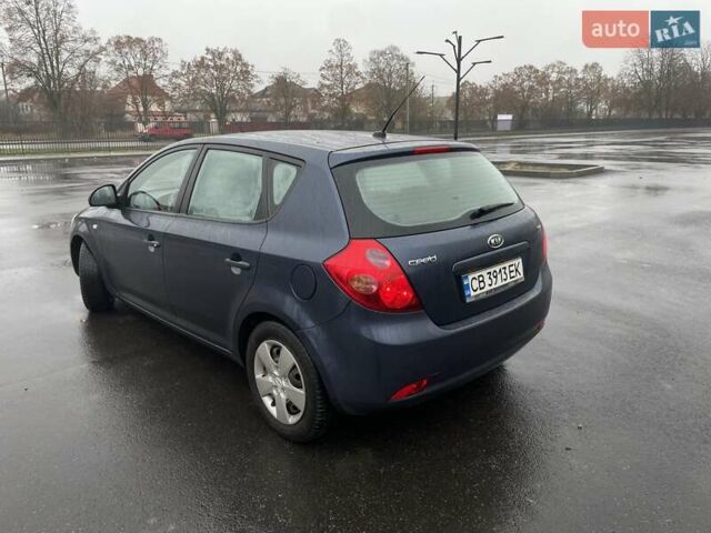 Синий Киа Сид, объемом двигателя 1.6 л и пробегом 300 тыс. км за 4650 $, фото 4 на Automoto.ua