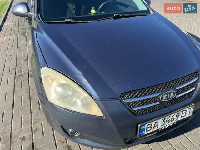 Синий Киа Сид, объемом двигателя 1.59 л и пробегом 380 тыс. км за 4750 $, фото 1 на Automoto.ua