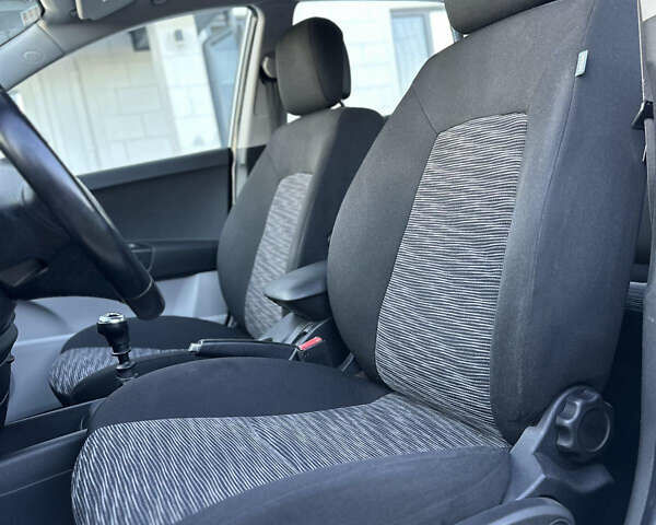 Синій Кіа Сід, об'ємом двигуна 1.4 л та пробігом 194 тис. км за 6450 $, фото 26 на Automoto.ua