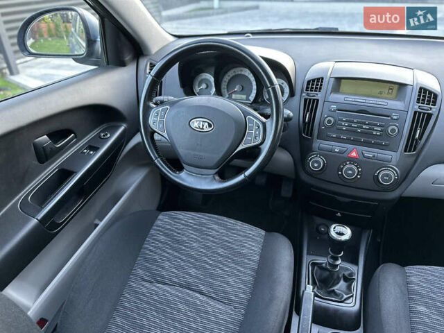 Синій Кіа Сід, об'ємом двигуна 1.4 л та пробігом 194 тис. км за 6450 $, фото 32 на Automoto.ua