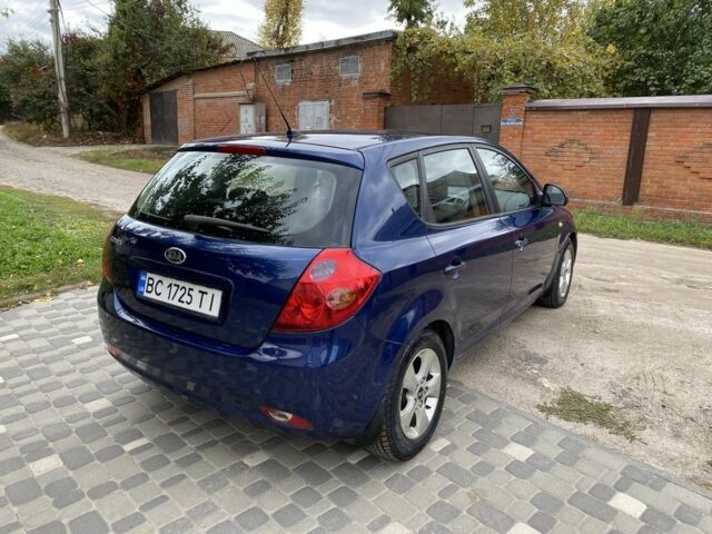 Синий Киа Сид, объемом двигателя 1.6 л и пробегом 174 тыс. км за 4750 $, фото 4 на Automoto.ua