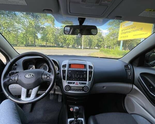 Синий Киа Сид, объемом двигателя 1.4 л и пробегом 336 тыс. км за 5200 $, фото 7 на Automoto.ua