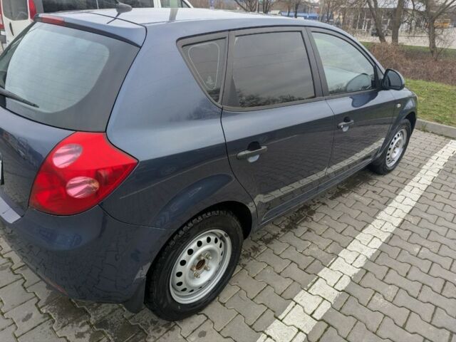 Синий Киа Сид, объемом двигателя 1.6 л и пробегом 145 тыс. км за 5500 $, фото 16 на Automoto.ua