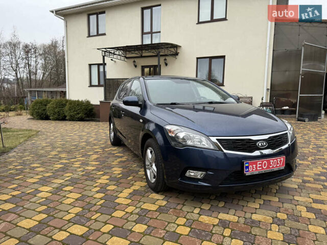Синий Киа Сид, объемом двигателя 1.59 л и пробегом 153 тыс. км за 9500 $, фото 1 на Automoto.ua