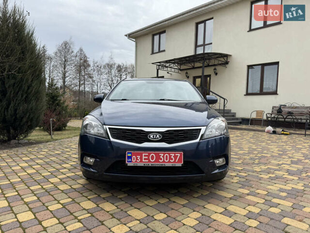 Синий Киа Сид, объемом двигателя 1.59 л и пробегом 153 тыс. км за 9500 $, фото 3 на Automoto.ua