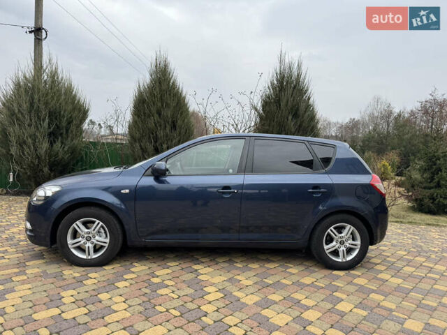 Синий Киа Сид, объемом двигателя 1.59 л и пробегом 153 тыс. км за 9500 $, фото 2 на Automoto.ua