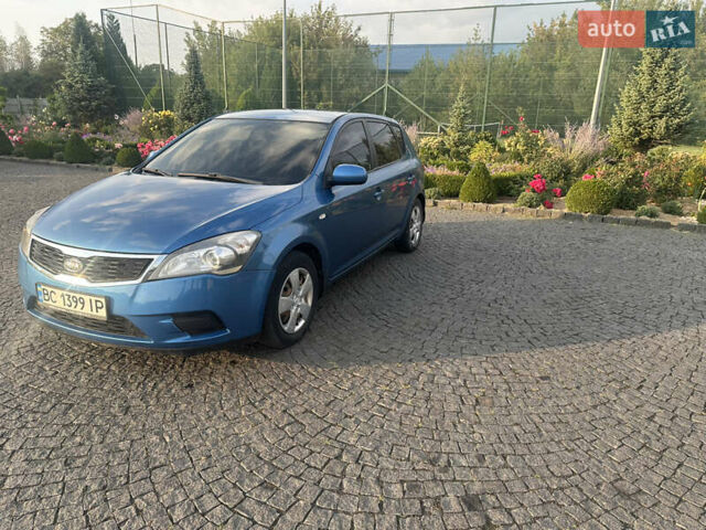 Синій Кіа Сід, об'ємом двигуна 1.4 л та пробігом 249 тис. км за 7200 $, фото 1 на Automoto.ua