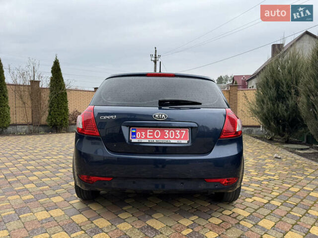 Синий Киа Сид, объемом двигателя 1.59 л и пробегом 153 тыс. км за 9500 $, фото 4 на Automoto.ua