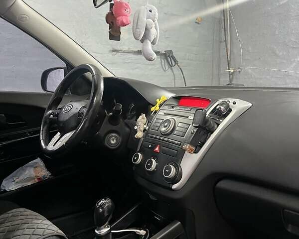 Синий Киа Сид, объемом двигателя 1.6 л и пробегом 256 тыс. км за 6400 $, фото 14 на Automoto.ua