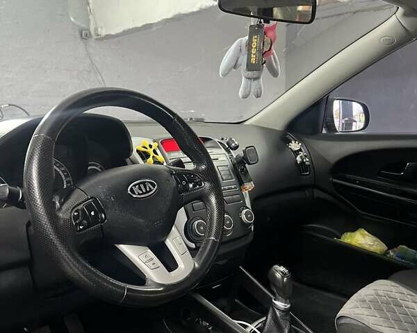 Киа Сид 2010 в Нежине на Automoto.ua Синий Киа Сид, объемом двигателя 1.58 л и пробегом 255 тыс. км за 6700 $, фото 22 на Automoto.ua