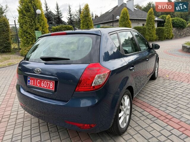 Синий Киа Сид, объемом двигателя 1.59 л и пробегом 145 тыс. км за 10200 $, фото 11 на Automoto.ua