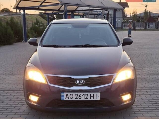 Синий Киа Сид, объемом двигателя 1.4 л и пробегом 147 тыс. км за 5900 $, фото 4 на Automoto.ua