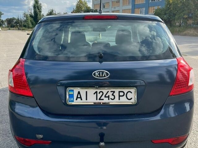 Синий Киа Сид, объемом двигателя 1.4 л и пробегом 260 тыс. км за 5500 $, фото 5 на Automoto.ua