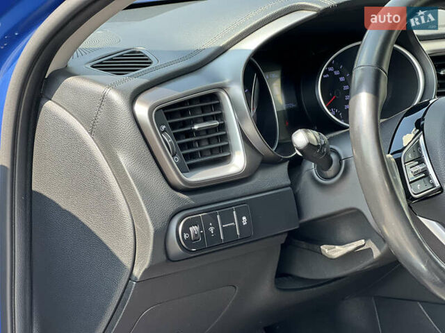 Синий Киа Сид, объемом двигателя 1.4 л и пробегом 171 тыс. км за 13300 $, фото 22 на Automoto.ua