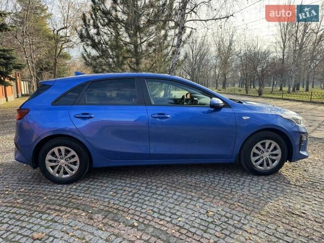 Синий Киа Сид, объемом двигателя 1.59 л и пробегом 96 тыс. км за 13800 $, фото 6 на Automoto.ua