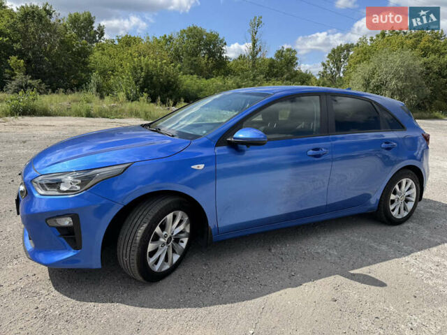 Синий Киа Сид, объемом двигателя 1.59 л и пробегом 77 тыс. км за 16000 $, фото 5 на Automoto.ua