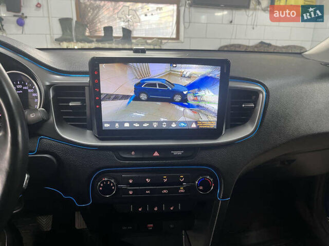 Синий Киа Сид, объемом двигателя 1.59 л и пробегом 77 тыс. км за 15200 $, фото 14 на Automoto.ua