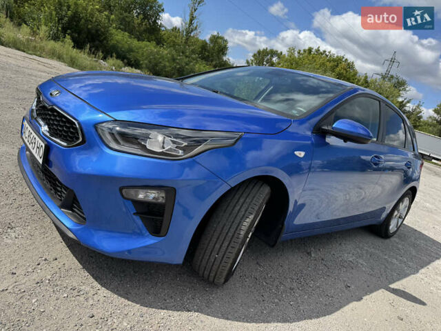 Синий Киа Сид, объемом двигателя 1.59 л и пробегом 77 тыс. км за 16000 $, фото 4 на Automoto.ua