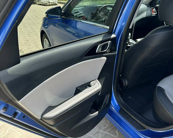 Синий Киа Сид, объемом двигателя 1.59 л и пробегом 67 тыс. км за 15600 $, фото 13 на Automoto.ua