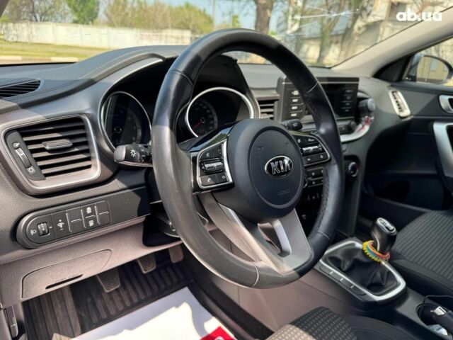 Синий Киа Сид, объемом двигателя 1.6 л и пробегом 35 тыс. км за 13790 $, фото 16 на Automoto.ua