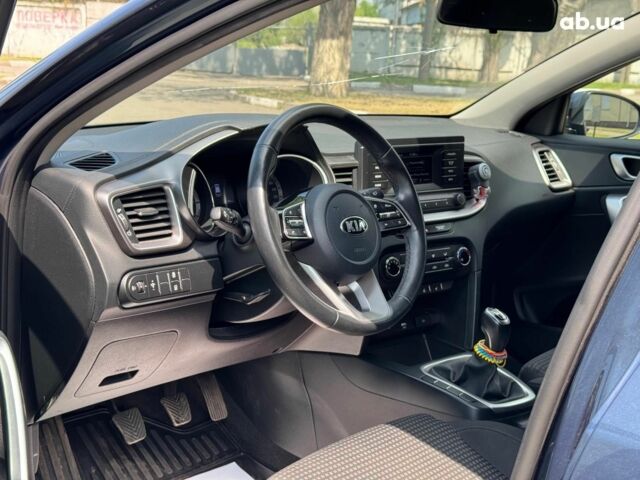 Синий Киа Сид, объемом двигателя 1.6 л и пробегом 35 тыс. км за 13790 $, фото 9 на Automoto.ua