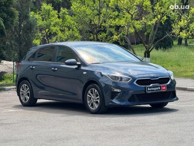 Синий Киа Сид, объемом двигателя 1.6 л и пробегом 35 тыс. км за 13790 $, фото 4 на Automoto.ua