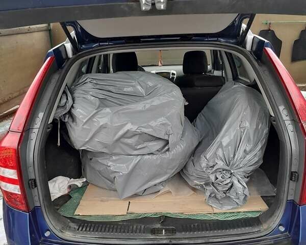 Синий Киа Сид, объемом двигателя 1.59 л и пробегом 215 тыс. км за 5300 $, фото 2 на Automoto.ua