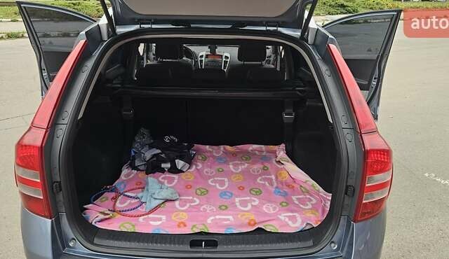 Киа Сид 2007 в Харькове на Automoto.ua Синий Киа Сид, объемом двигателя 1.58 л и пробегом 248 тыс. км за 4900 $, фото 11 на Automoto.ua