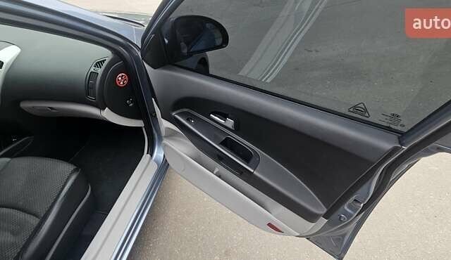 Киа Сид 2007 в Харькове на Automoto.ua Синий Киа Сид, объемом двигателя 1.58 л и пробегом 248 тыс. км за 4900 $, фото 16 на Automoto.ua