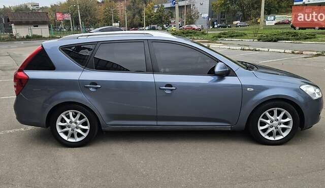Киа Сид 2007 в Харькове на Automoto.ua Синий Киа Сид, объемом двигателя 1.58 л и пробегом 248 тыс. км за 4900 $, фото 4 на Automoto.ua