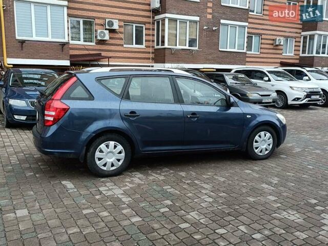 Синий Киа Сид, объемом двигателя 1.59 л и пробегом 251 тыс. км за 4250 $, фото 5 на Automoto.ua