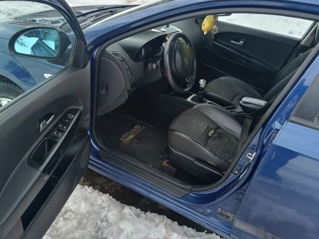 Синій Кіа Сід, об'ємом двигуна 2 л та пробігом 300 тис. км за 3750 $, фото 7 на Automoto.ua