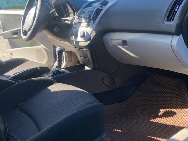 Синій Кіа Сід, об'ємом двигуна 1.58 л та пробігом 270 тис. км за 4600 $, фото 3 на Automoto.ua