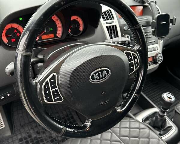Синий Киа Сид, объемом двигателя 2 л и пробегом 240 тыс. км за 4990 $, фото 25 на Automoto.ua